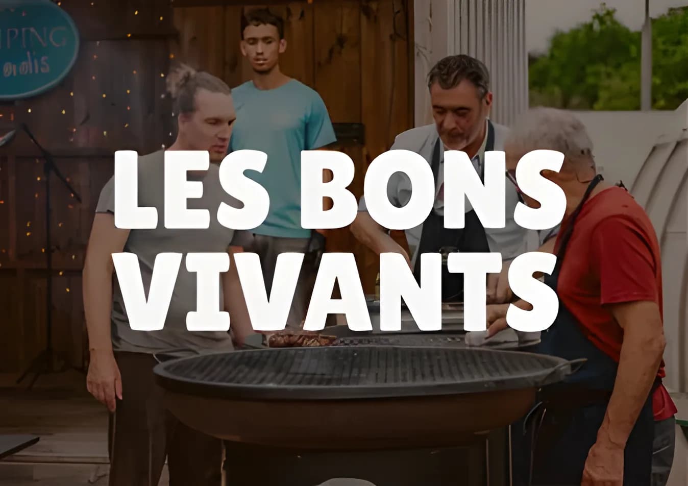 Plats et convives d’un restaurant Les Bons Vivants